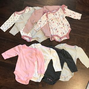 Bundle of 8 girl long sleeve bodysuits